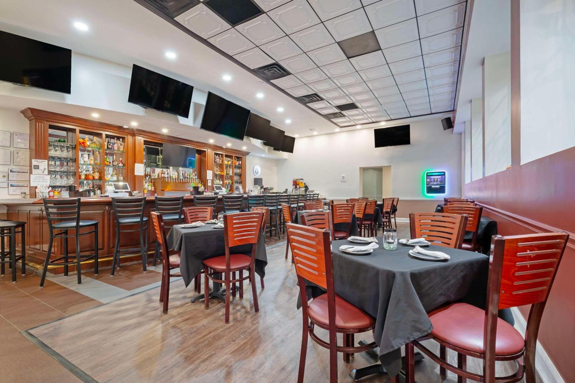 Clarion Hotel & Suites BWI Airport North Baltimore Ngoại thất bức ảnh