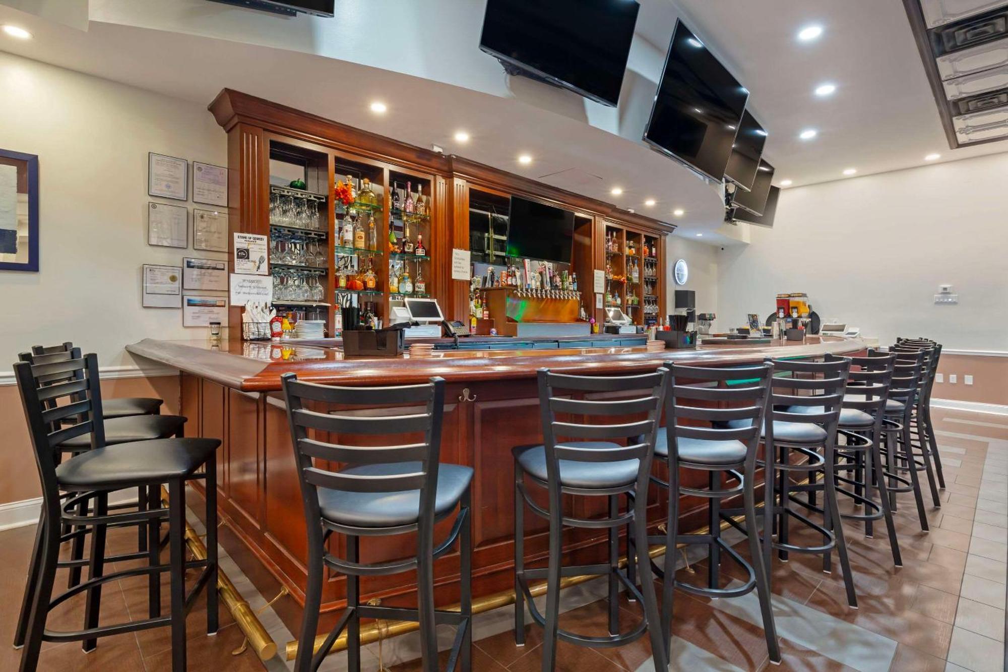 Clarion Hotel & Suites BWI Airport North Baltimore Ngoại thất bức ảnh