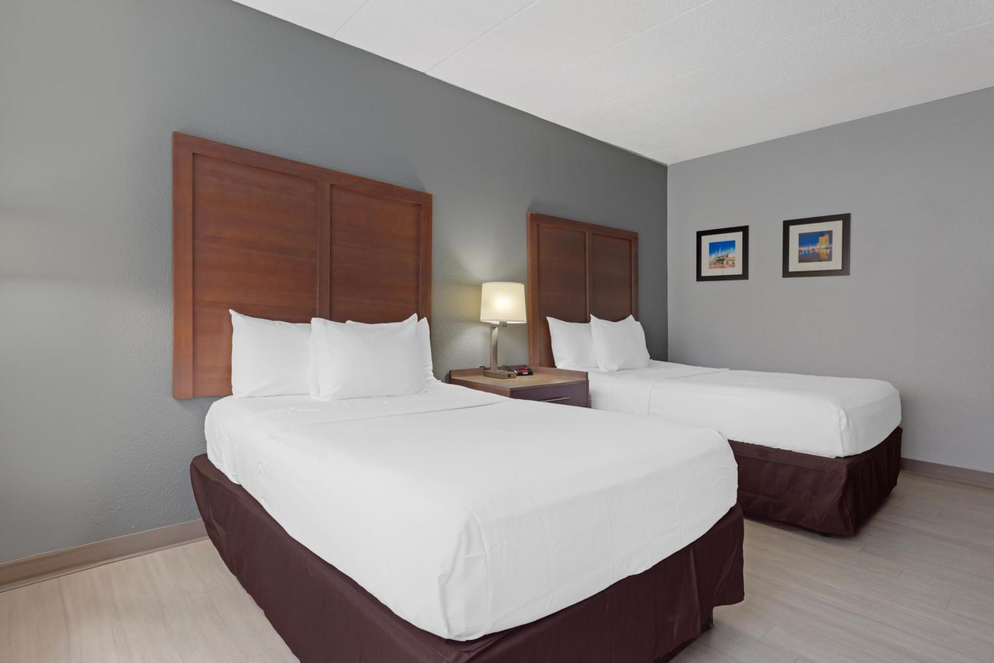 Clarion Hotel & Suites BWI Airport North Baltimore Ngoại thất bức ảnh