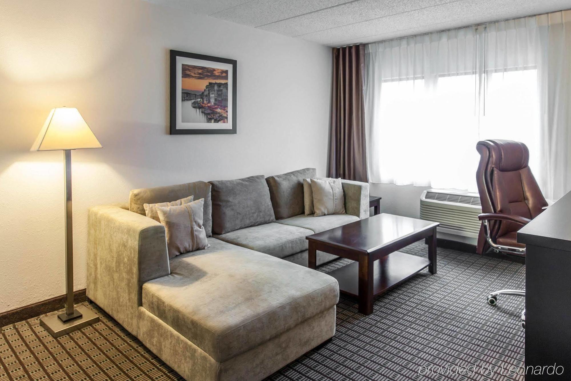 Clarion Hotel & Suites BWI Airport North Baltimore Ngoại thất bức ảnh