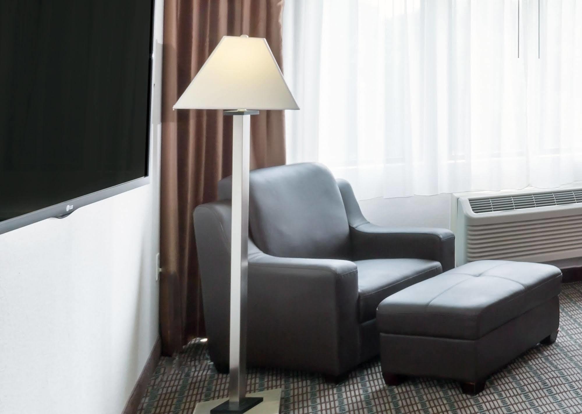 Clarion Hotel & Suites BWI Airport North Baltimore Ngoại thất bức ảnh